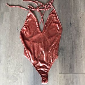⚡️3 for $12⚡️ velvet bodysuit